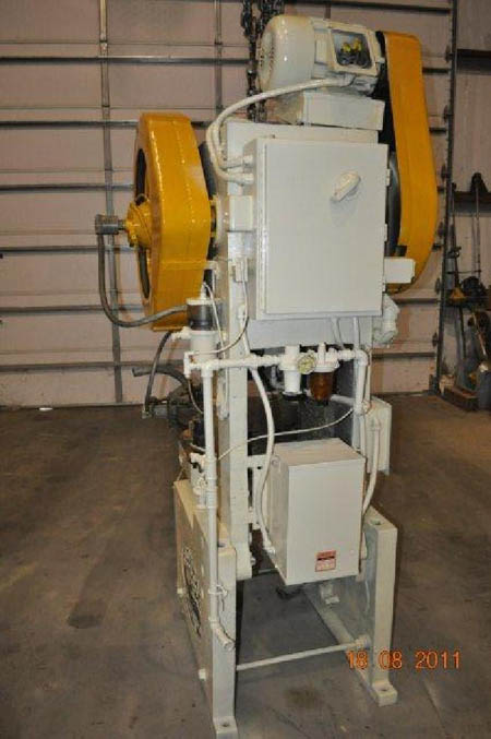 32 Ton FEDERAL OBI Press, 6 Str, 13-1/2 Shut Height, 3-1/2 Adjustment, 60 SPM