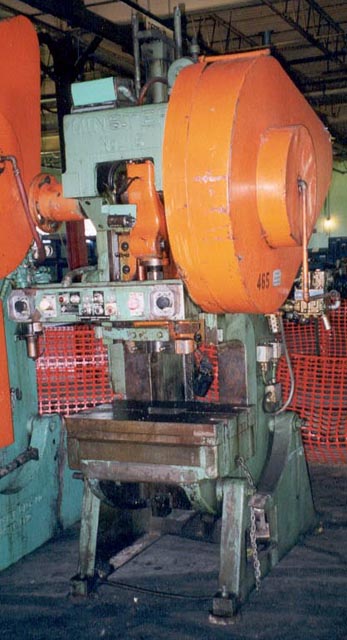 60 Ton MINSTER OBI Press, 3.5 Str, 16 SH, 3 Adj, 32 x 21 Bed, 130 SPM