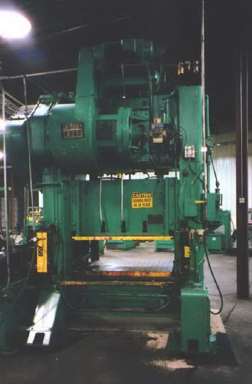 100 Ton VERSON SSDC Press, 4 Str, 16 SH, 54 x 36 Bed, 45 to 90 SPM