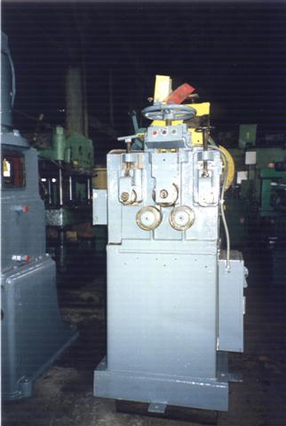 1-1/4 VAUGHN Wire Straightener, 3-Roll Plus 2 Outside Rolls