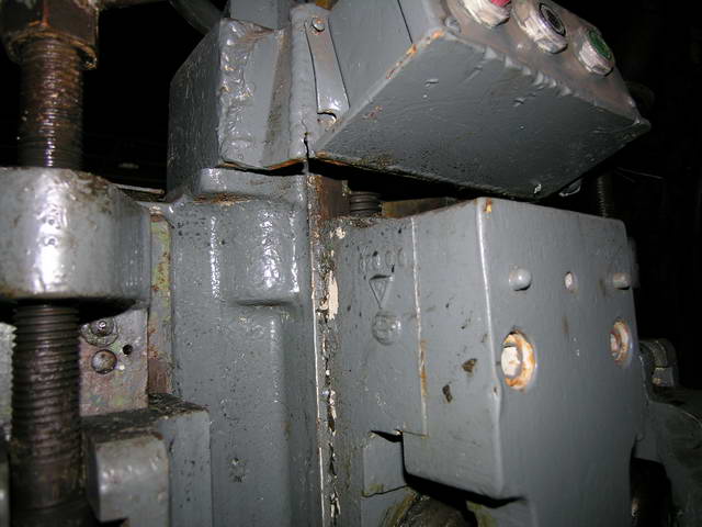 1-1/4 VAUGHN Wire Straightener, 3-Roll Plus 2 Outside Rolls