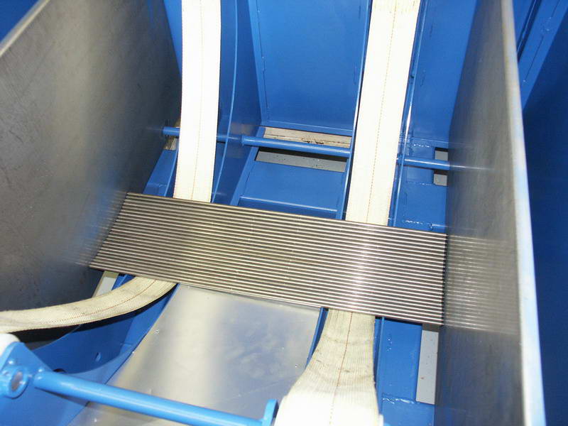 Self Unloading Hopper, 4,000 Parts Of 10mm Dia Cap, 4,500 Max Wt Cap, 2007