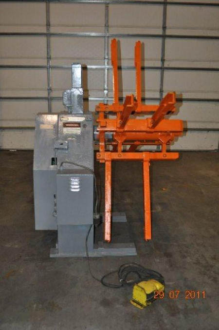 4,000 Lb EGAN #M-400-18 Motorized Uncoiler, 18 Mandrel, 16 to 20 ID, 72 OD