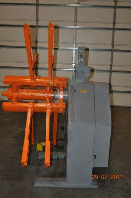 4,000 Lb EGAN #M-400-18 Motorized Uncoiler, 18 Mandrel, 16 to 20 ID, 72 OD