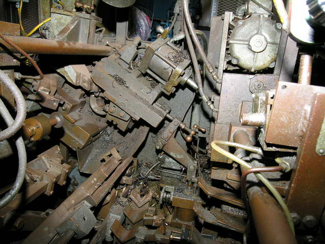 2-1/8 MODERN 2L Tube Cut-Off, 30 Cut, 18' Descrambler, Swing-Down ID Chamfer