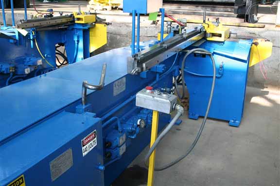 2-1/2 PINES MODEL 1 1/4 Bender, Counter Clockwise, 20'9 Over Mandrel, 12 Radi