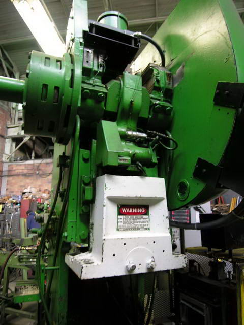 60 Ton NIAGARA OBI Press, 6 Str, 19 SH, 3.50 Adj, 32 x 21 Bed, 100 SPM