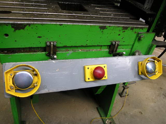 60 Ton NIAGARA OBI Press, 6 Str, 19 SH, 3.50 Adj, 32 x 21 Bed, 100 SPM