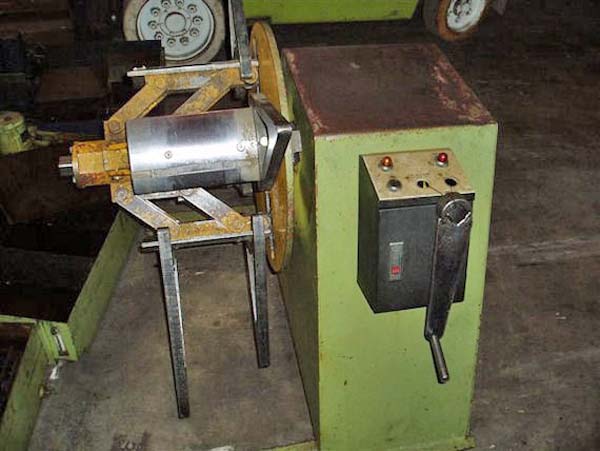 2,500 Lb AIDA Uncoiler, 16 to 20 ID, 48 OD, 12 Width, 4-Leaf, (6) Keepers