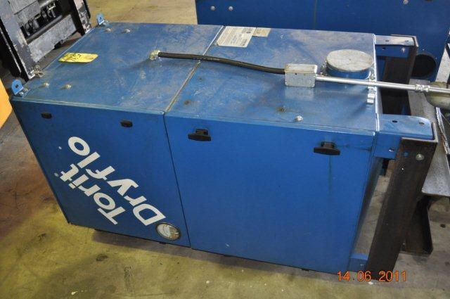 800 CFM TORIT Dryflo Mist Collector, 82 Sq Ft Filter Area, 3-Stage Filtration