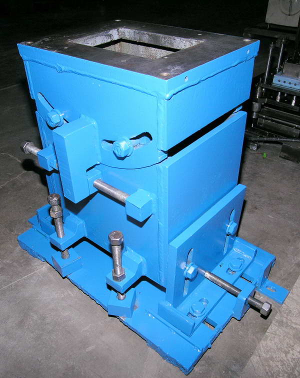 Single-Tilt Base, PNEU POWR, 4-Way Adjustment, 20 3/4 x 15 3/4 Top Plate