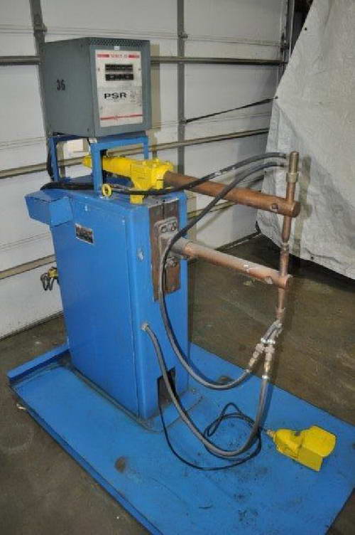 10 KVA WELD-O-MATIC Spot Welder, 20 Throat, Robotron 30 Controller, 550 Volt