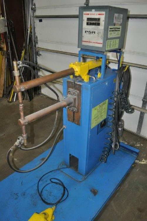 10 KVA WELD-O-MATIC Spot Welder, 20 Throat, Robotron 30 Controller, 550 Volt