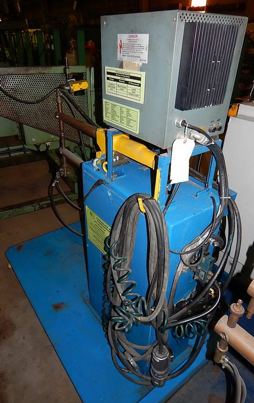 10 KVA WELD-O-MATIC Spot Welder, 20 Throat, Robotron 30 Controller, 550 Volt