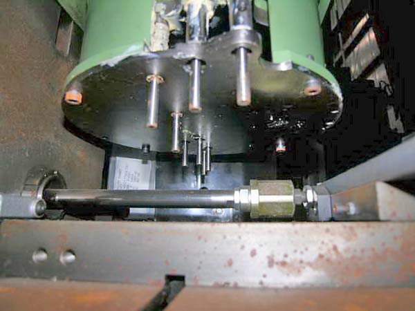 5/16 TAUMEL Orbital Multiple Rivet Spinner, 14 x 17-1/2 Bed, 6-1/2 Throat