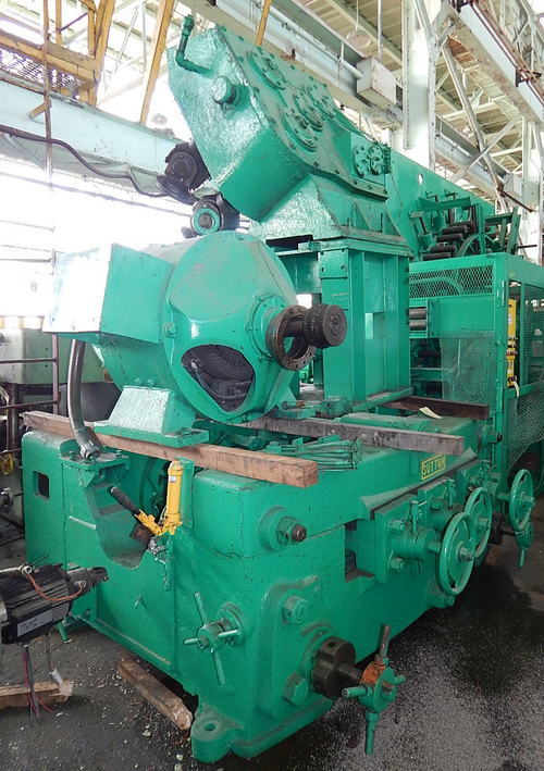 6 SUTTON 5-Roll Straightener, Entry / Exit Tables