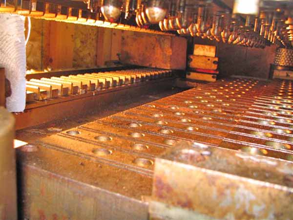 FIN DIE, 1/2 x 1.25 x 1.25 BURR OAK, Staggered 30 Row w/Waffle & Ripple Edge