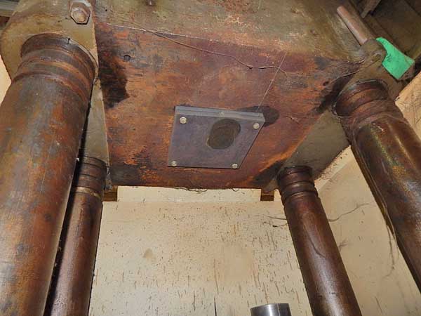 500 Ton Upacting Hydraulic Press, 24 Str, 51 Dylt, 30 x 30 Bed, 20 HP