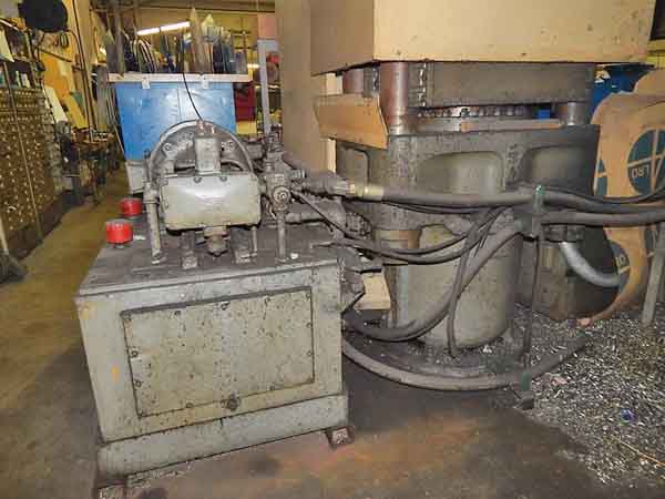500 Ton Upacting Hydraulic Press, 24 Str, 51 Dylt, 30 x 30 Bed, 20 HP