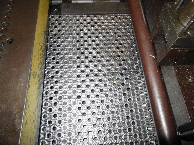 FIN DIE, BURR OAK, .375 x 1 x .625 Pattern, 8 to 20 Fins/Inch, 30 Row Ribbon Die