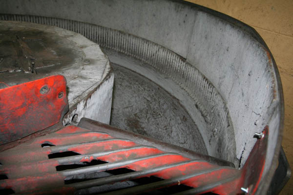 25 CuFt HUDSON Vibratory Finisher, 80 OD, Urethane Lined, 10 HP