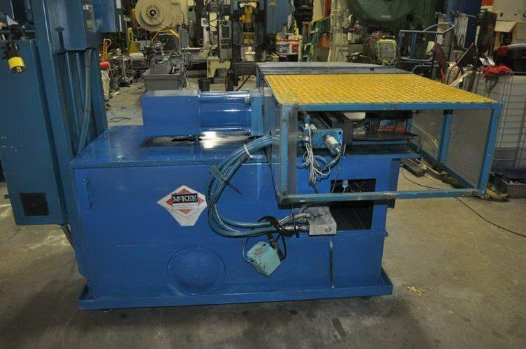 2-3/4 MCKEE FM-70 MHRF Triple Hit Tube End Former, 8 Ram Stroke
