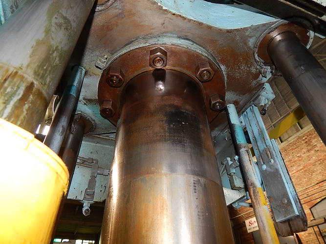 100 Ton BIRDSBORO Hydraulic Press, 18 Str, 23 Dylt, 29 x 29 Bed, 10 HP