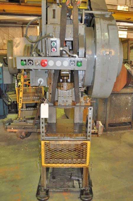 22 Ton MINSTER OBI Press, 3 Str, 8.5 SH, 2 Adj, 20 x 12 Bolster, 100 SPM