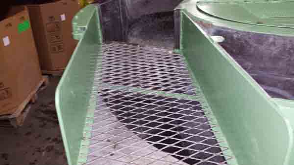 20 CuFt ROTO-FINISH Vibratory Finisher, 78 OA Dia, (17) Channel, 10 HP