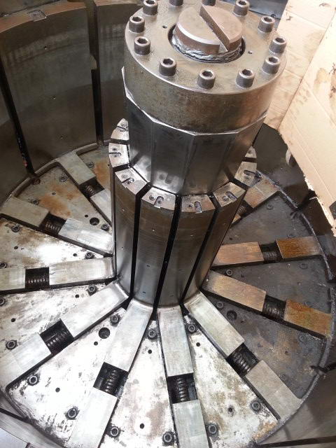 350 Ton GROTNES Expander/Shrinker, Hot & Cold Jobs, 90 Sec Cycle, 75 HP