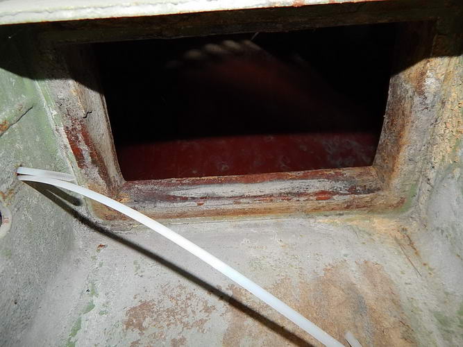 SPALECK Vibratory Bowl, 70 ID x 34 ID x 34 Deep, 32 W Side Ramp Load