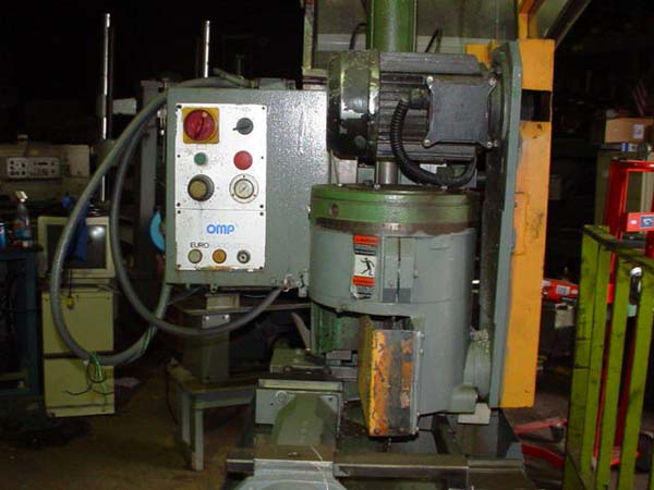 14-1/2 Blade DAKE Semi-Auto Non-Ferrous Cold Saw, 5 Tube, 4 Sq, 4 x 7 Rect