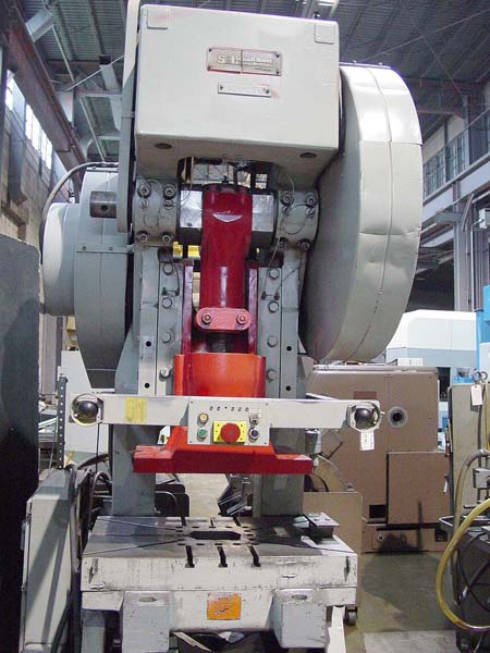 125 Ton SOUTH BEND JOHNSON OBI Press, 4 Str, 17.5 SH, 42 x 27 Bed, 40 SPM