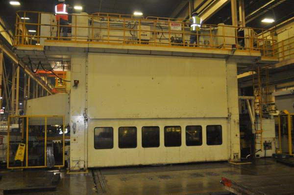 660 Ton KOMATSU SSDC Servo Press, 11.81 Str, 45.26 SH, 196.8 x 62.98 Bed