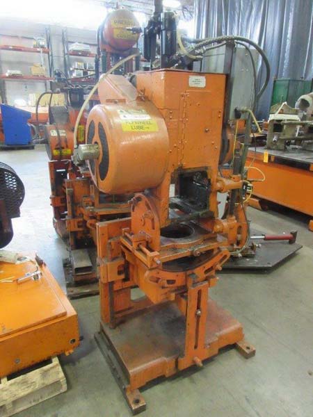 18 Ton TISHKEN Cut-Off Press, 1.5 Str, 9.75 SH, 2 Adj, 11 x 12 Bed