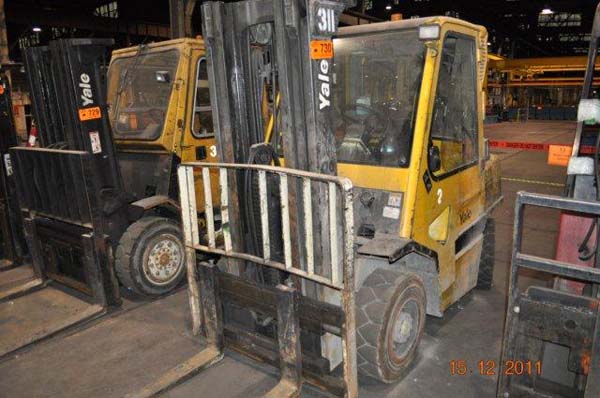 7,250 Lb YALE Forklift, LP Gas, 186 Lift, Side Shift, Triple Mast, Solid Tires