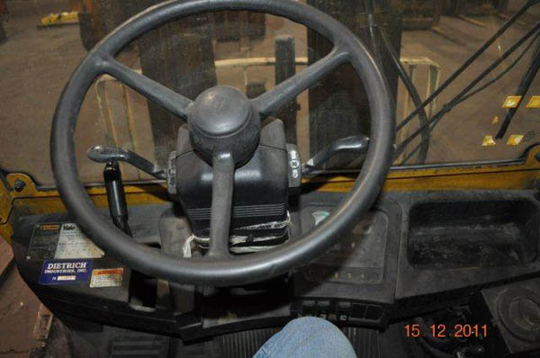 7,250 Lb YALE Forklift, LP Gas, 186 Lift, Side Shift, Triple Mast, Solid Tires