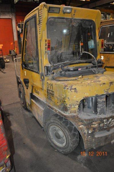 7,250 Lb YALE Forklift, LP Gas, 186 Lift, Side Shift, Triple Mast, Solid Tires