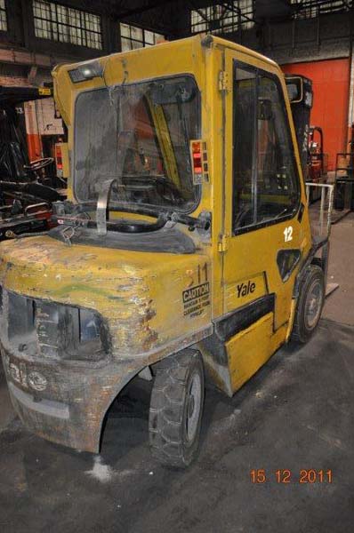 7,250 Lb YALE Forklift, LP Gas, 186 Lift, Side Shift, Triple Mast, Solid Tires