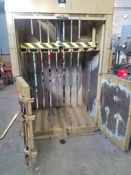 54 x 42 x 40 Bale PIQUA Baler, 55 x 24 Window, 58 Stroke