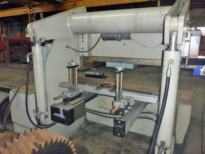 60 Ton ACCURPRESS Hydaulic Press Brake, 72 OA Bed, Automec CNC 150 Autogauge