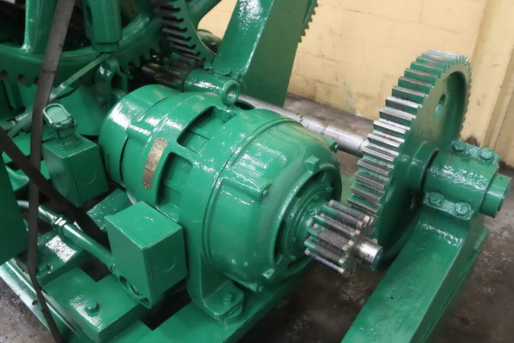 12' x 1/2 BERTSCH Initial Pinch Plate Roll, Rear Roll Adj, Air Drop End, 20 HP