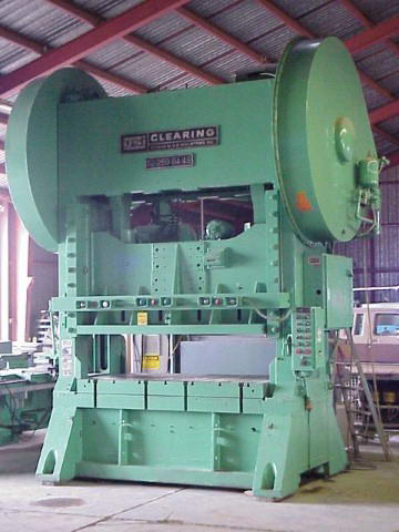 250 Ton CLEARING Straight Side Press, 12 Str, 32 SH, 84 x 48 Bed, 30 SPM
