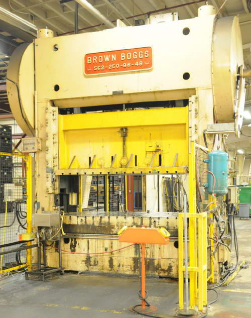 250 Ton BROWN BOGGS Straight Side Press, 8 Str, 32.5 SH, 96 x 48 Bed