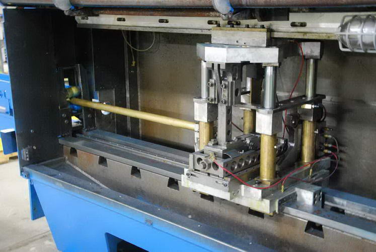 .134 x 2 BETARAM Flying Shear, AMS XL 200 Length Control System