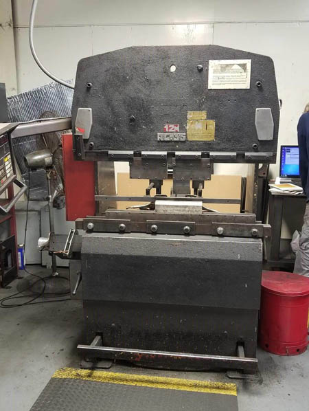 35 Ton AMADA Hydraulic Press Brake, 47.3 Bed/Ram, 40.2 Bet Hsgs, 3.94 Str