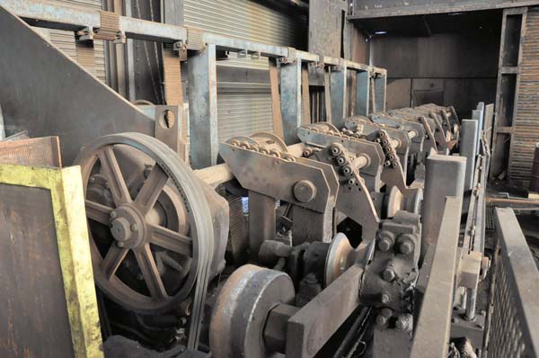 1000 TON AMD MODEL #1000-3030 HYDRAULIC BILLET BAR SHEAR