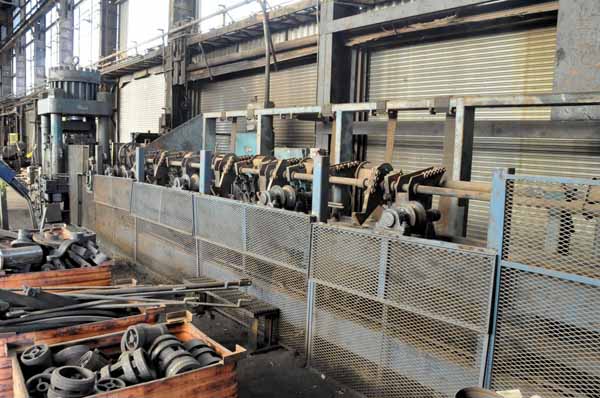 1000 TON AMD MODEL #1000-3030 HYDRAULIC BILLET BAR SHEAR