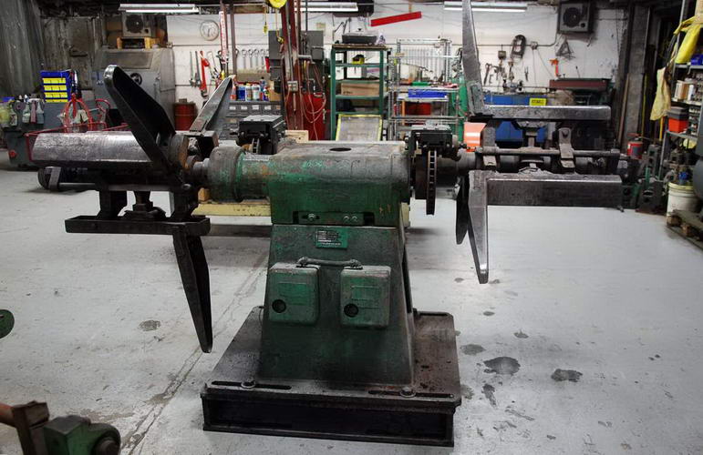 5,000 Lb COOPER WEYMOUTH Double End Uncoiler, 18 to 22 ID, 60 OD, 18 Width