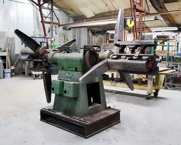 5,000 Lb COOPER WEYMOUTH Double End Uncoiler, 18 to 22 ID, 60 OD, 18 Width